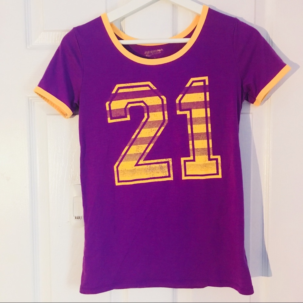 Arizona Jean Co. Graphic Short-Sleeved Tee